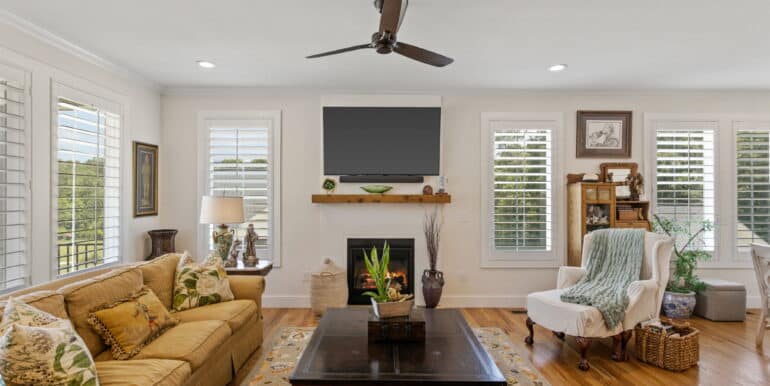 9-web-or-mls-DeerThicket009